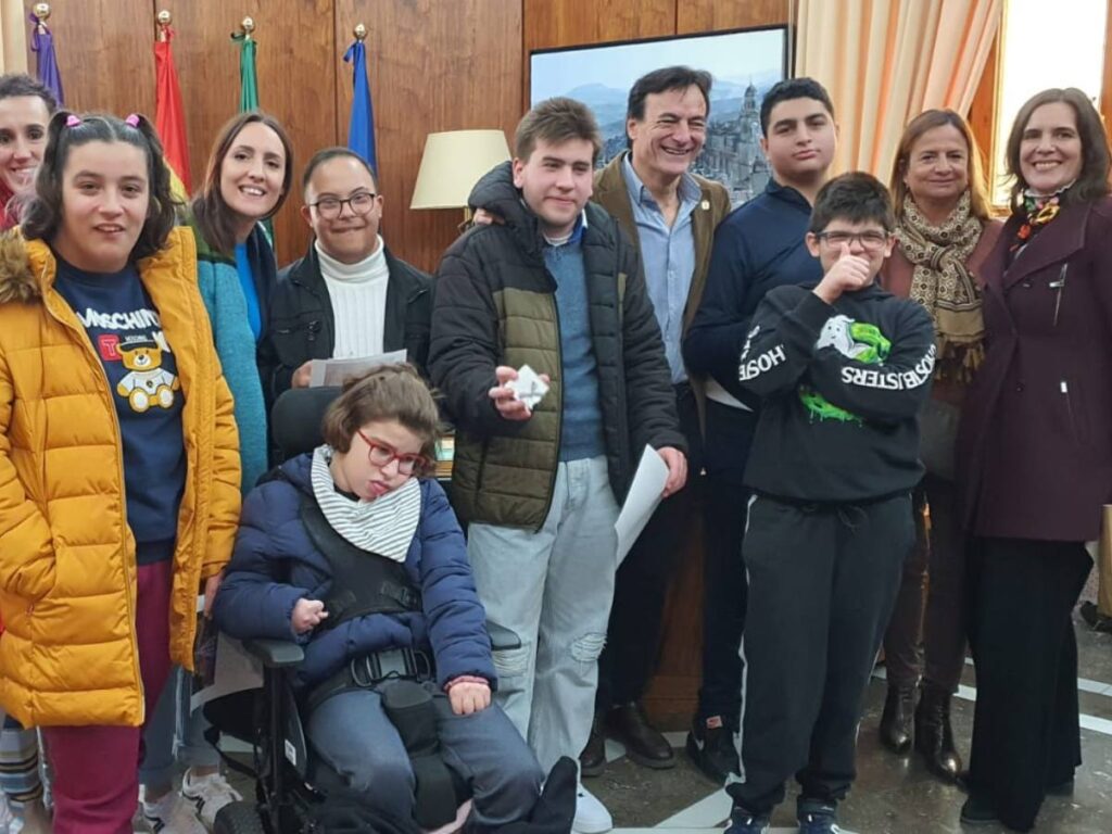 Visita del alumnado del colegio Virgen de la Capilla al Ayuntamiento de Jaén